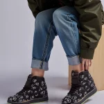 Jordan 1 Retro Kaws Black